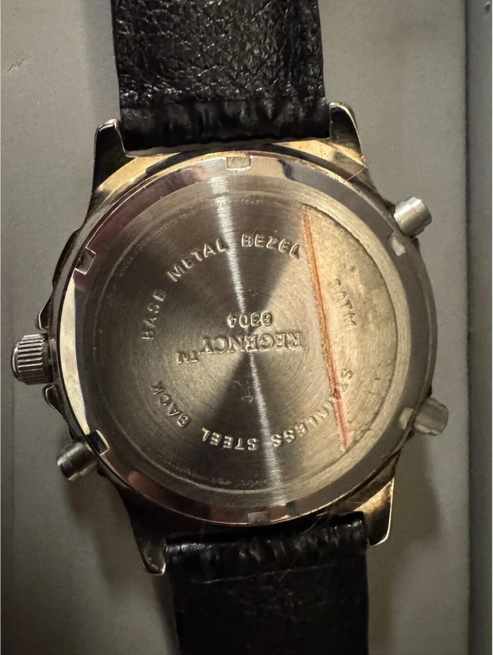 Vintage Regency Men's Watch Black Leather Band needs battery